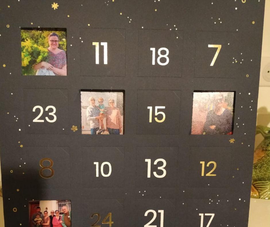Le calendrier de l'avent avec des photos pour les grands-parents